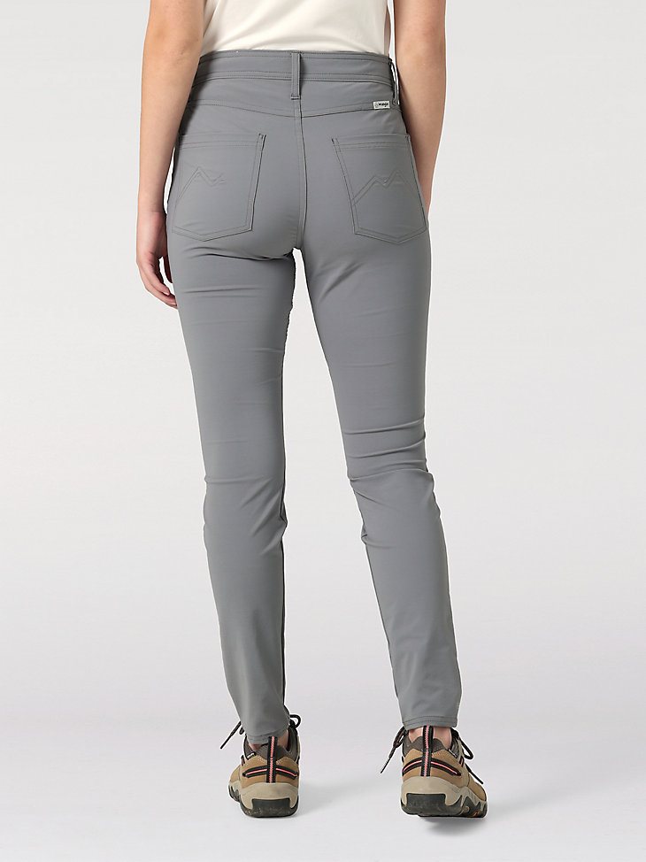 ATG By Wrangler Women's FWDS Skinny Pant in Quiet Shade