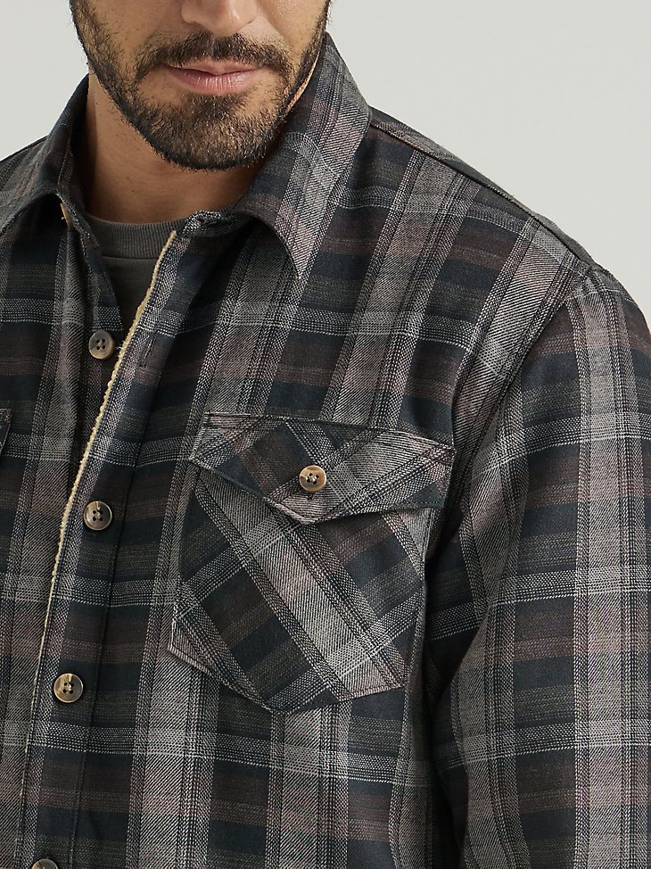 Men's Wrangler Heavyweight Plaid Sherpa Lined Shirt Jacket in Raven Grey