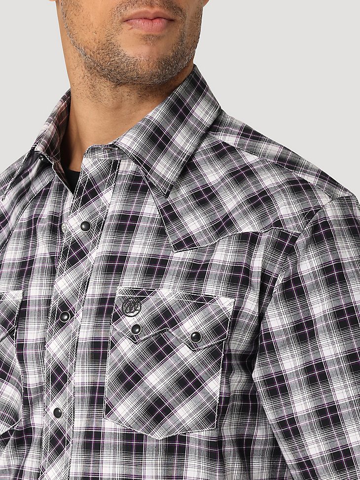 Men's Wrangler Retro Short Sleeve Western Snap with Sawtooth Flap Pocket Plaid Shirt in Black White