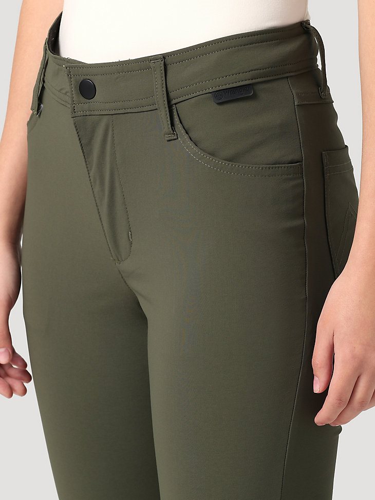 ATG By Wrangler Women's FWDS Skinny Pant in Deep Depths