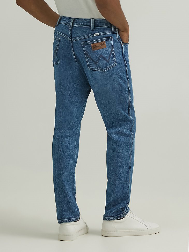 Men's Relaxed Taper Jean in Gitty Up Blue