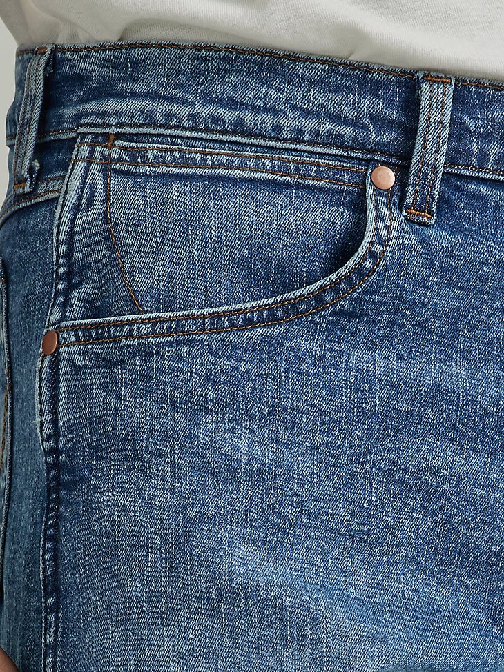 Men's Relaxed Taper Jean in Gitty Up Blue