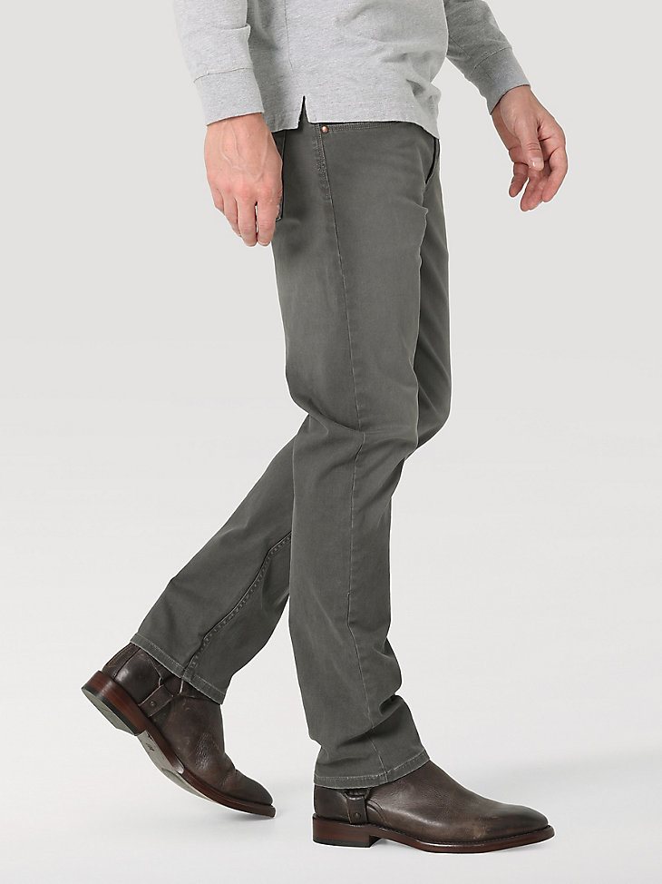Men's Free To Stretch Straight Fit Jean in Anthracite