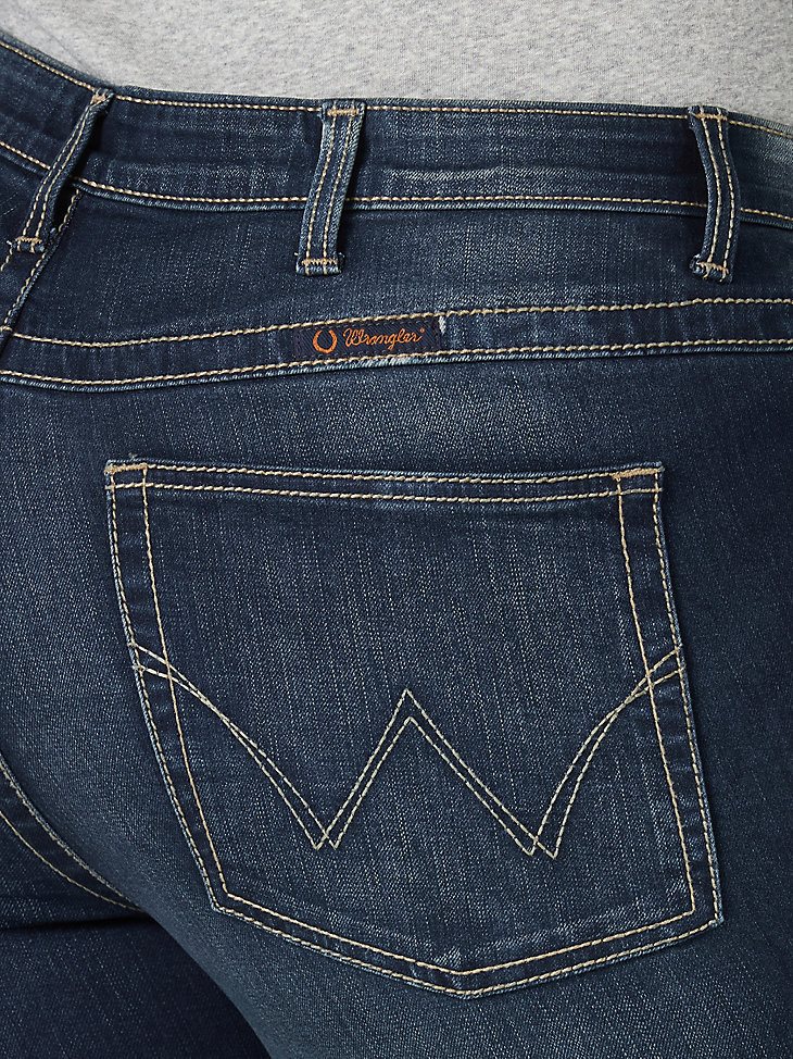 Women's Wrangler Ultimate Riding Jean Q-Baby (Plus) in NR Wash