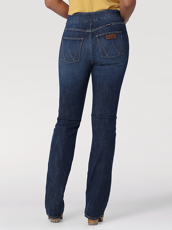Women's Wrangler Retro Pull On High Rise Bootcut Jean in Norah