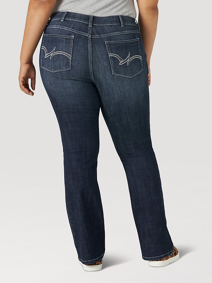 Women's Bootcut Jean (Plus) in DO Wash