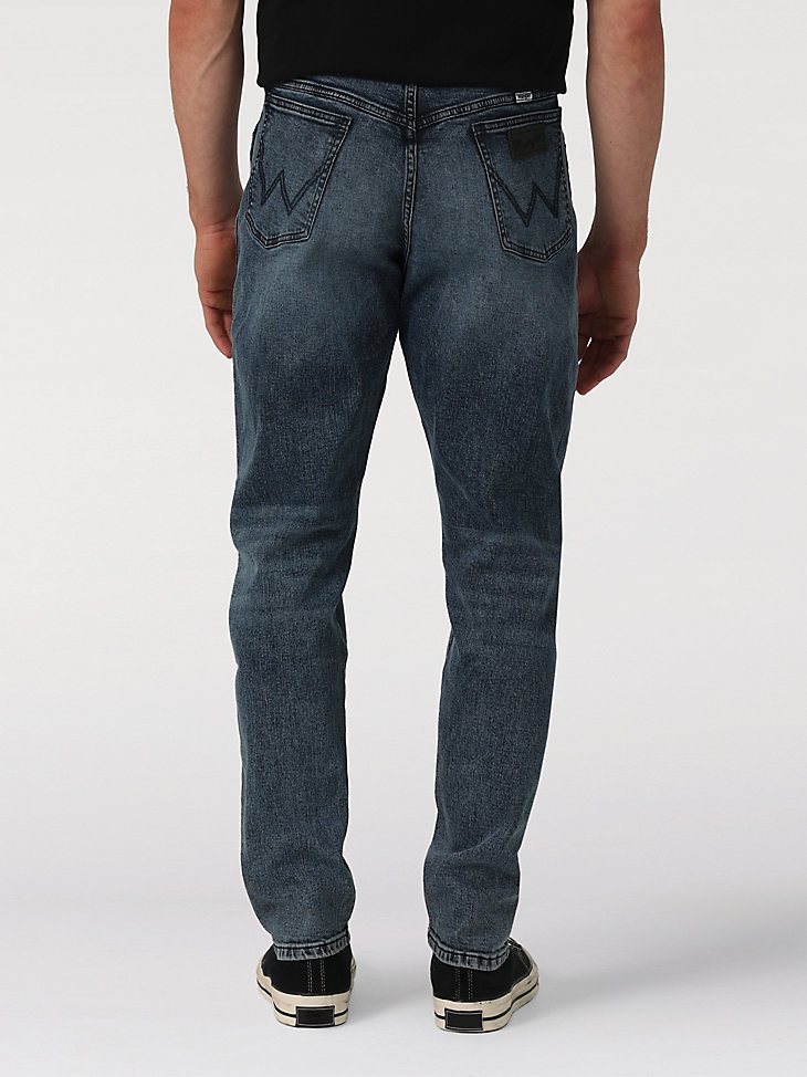 Men's Relaxed Taper Jean in Tahoka