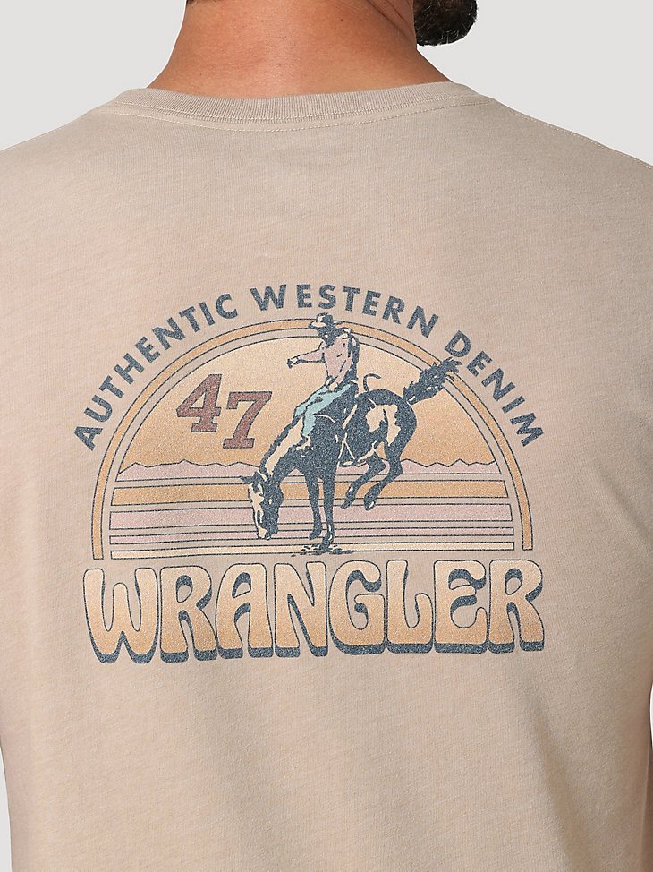 Men's Wrangler Back Graphic T-Shirt in Trench Coat Heather