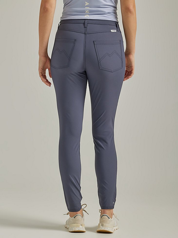 ATG By Wrangler Women's FWDS Skinny Pant in Blue Nights