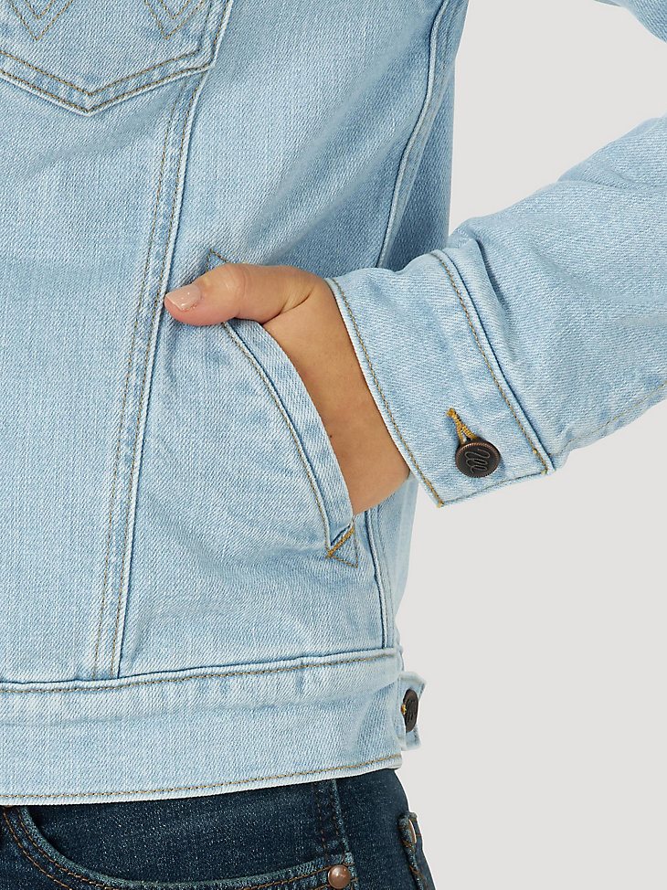 Women's Wrangler Retro Sherpa Lined Western Denim Jacket in Bleached Denim